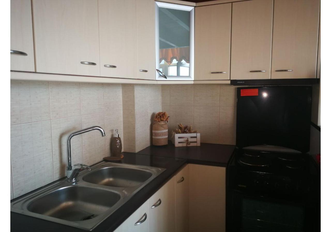 Kikilia'S & Stelio'S Apartments 아다마스 외부 사진