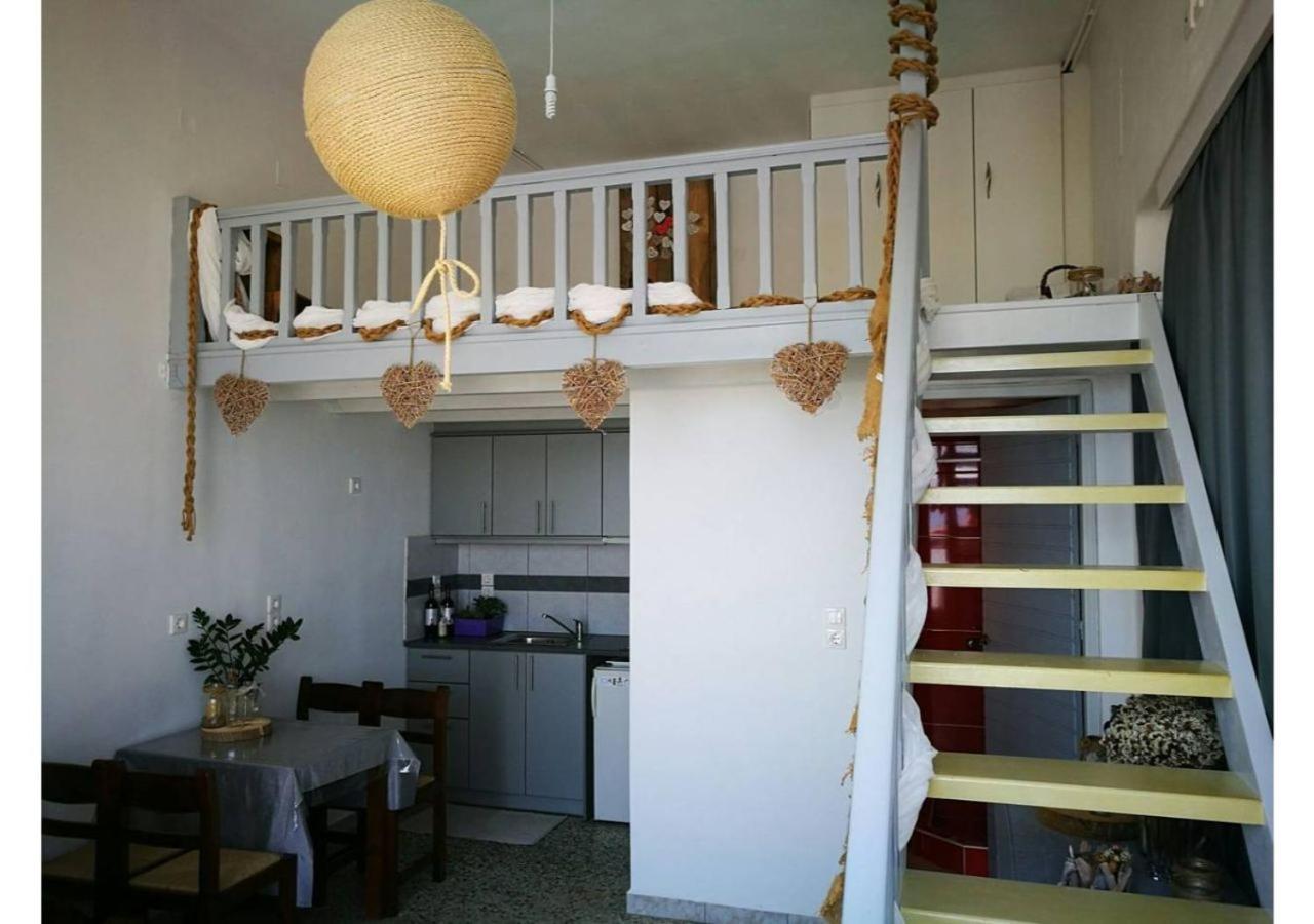 Kikilia'S & Stelio'S Apartments 아다마스 외부 사진